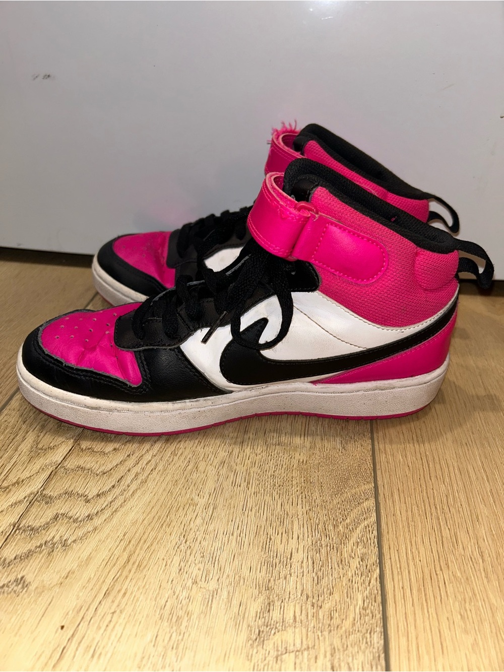 Nike Court Borough Mid 2 GS Youth Shoes Size 6.5Y Fierce Pink HV0933-100